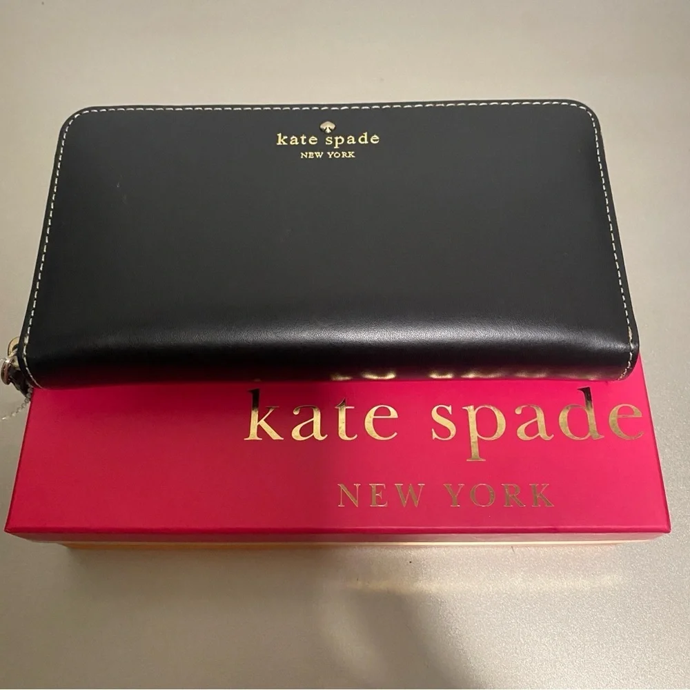 Like New/EUC Kate Spade Mercer Street Lacey Zip Around Wallet in Black